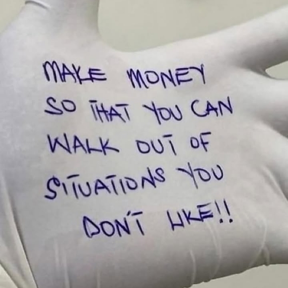 Meet your Posher, Jessi - Picture 3 of 3